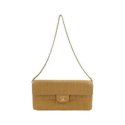 Pre-owned Chanel Beige Leather Shoulder Bag () In Sand