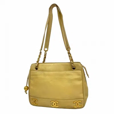 Pre-owned Chanel Beige Leather Shoulder Bag () In Sand