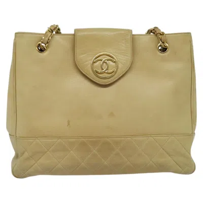 Pre-owned Chanel Beige Leather Shoulder Bag () In Sand