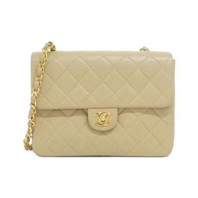 Pre-owned Chanel Beige Leather Shoulder Bag () In Sand
