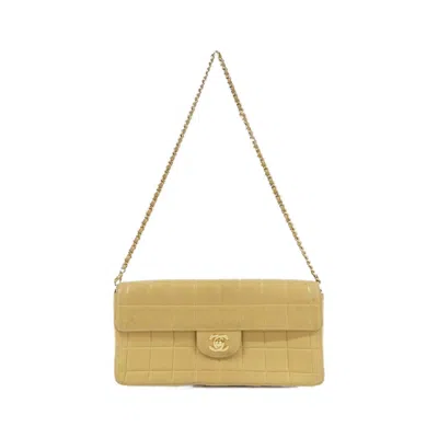 Pre-owned Chanel Beige Leather Shoulder Bag () In Sand