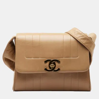 Pre-owned Chanel Beige Leather Vertical Quilt Flap Bag