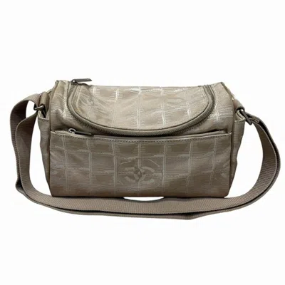 Pre-owned Chanel Beige Nylon Canvas Shoulder Bag ()