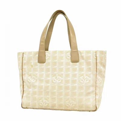 Pre-owned Chanel Beige Nylon Tote Bag () In Sand