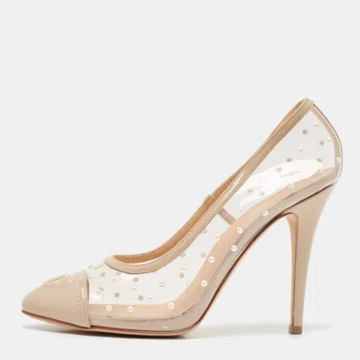 Pre-owned Chanel Beige Patent Leather And Pvc Pearl Embellished Cc Cap Toe Pumps Size 39