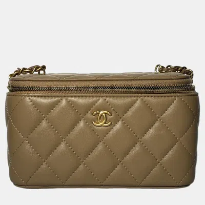 Pre-owned Chanel Beige Pearl Crush Vanity With Chain In Quilted Lambskin In Sand