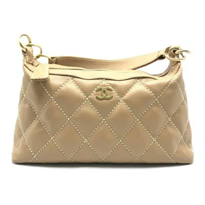 Pre-owned Chanel Beige Shoulder Bag ()