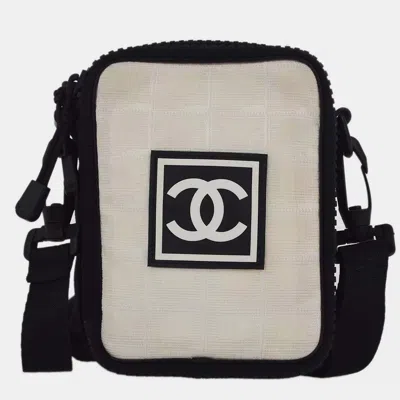 Pre-owned Chanel Beige Travel Sport Line Shoulder Bag