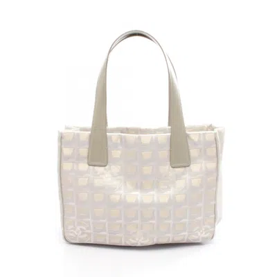 Pre-owned Chanel Beige White New Travel Line Leather Tote Bag () In Multi