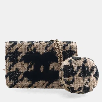 Pre-owned Chanel Beige/black Calf Tweed Shearling Wallet On Chain In Sand