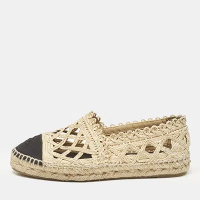 Pre-owned Chanel Beige/black Laser Cut Raffia And Cc Canvas Cap Toe Espadrille Flats Size 37