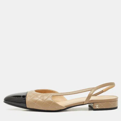 Pre-owned Chanel Beige/black Patent And Leather Cc Cap Toe Slingback Ballet Flats Size 41