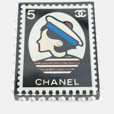 Pre-owned Chanel Black & White Brooch