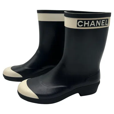 Pre-owned Chanel Black & White Rain Boots Size 39/8.5