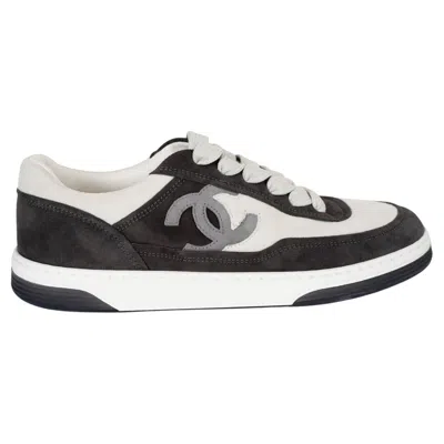 Pre-owned Chanel Black & White Suede Rev Low Top Sneakers Shoes 38.5 G39978
