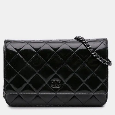Pre-owned Chanel Black Blue Cc Quilted Patent Wallet On Chain