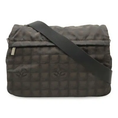 Pre-owned Chanel Black Brown Nylon Leather Shoulder Bag () In Multi