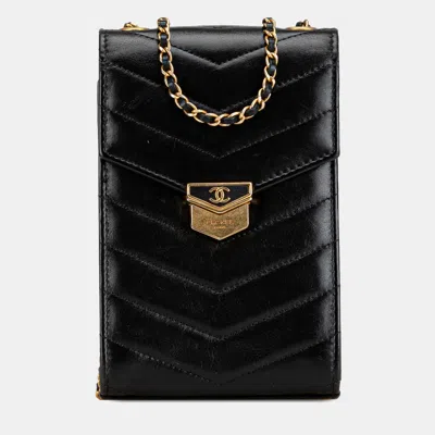 Pre-owned Chanel Black Calfskin Cc Chevron Medal Envelope Vertical Clutch With Chain