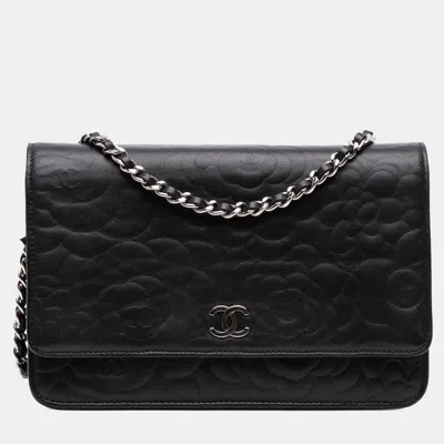 Pre-owned Chanel Black Camellia Embossed Lambskin Wallet On Chain