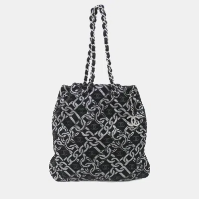 Pre-owned Chanel Black Canvas Shoulder Bag