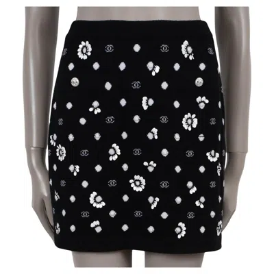 Pre-owned Chanel Black Cashmere 23s Embellished Knit Mini Skirt 36 Xs