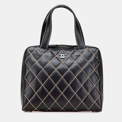 Pre-owned Chanel Black Cc Lambskin Wild Stitch Handbag