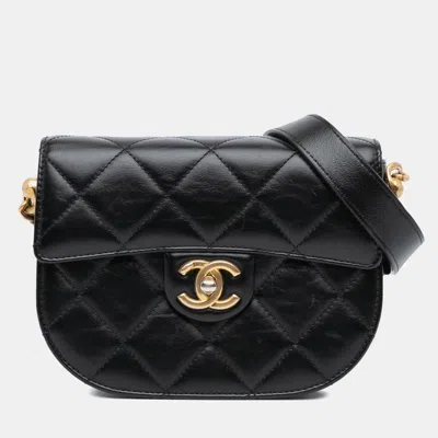 Pre-owned Chanel Black Cc Quilted Calfskin Round Moon Messenger Flap