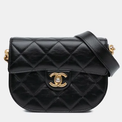 Pre-owned Chanel Black Cc Quilted Calfskin Round Moon Messenger Flap