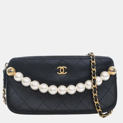 Pre-owned Chanel Black Cc Quilted Goatskin Chic Pearls Double Zip Clutch With Chain