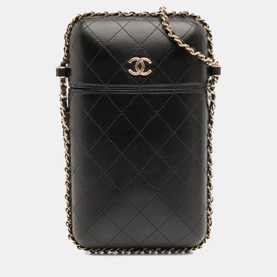 Pre-owned Chanel Black Cc Quilted Lambskin Chain Around Phone Holder