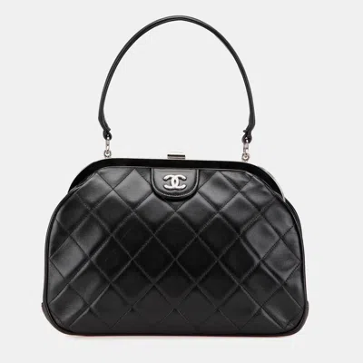 Pre-owned Chanel Black Cc Quilted Lambskin Kiss Lock Frame Top Handle Bag