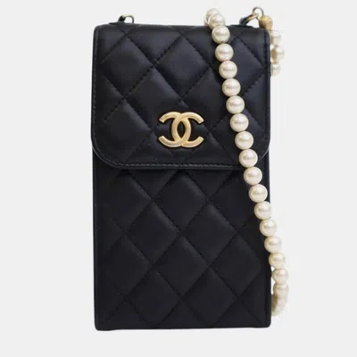 Pre-owned Chanel Black Cc Quilted Lambskin Pearl Phone Holder