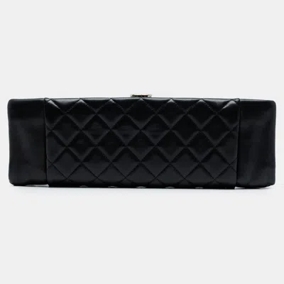 Pre-owned Chanel Black Cc Quilted Lambskin Pleated Frame Clutch