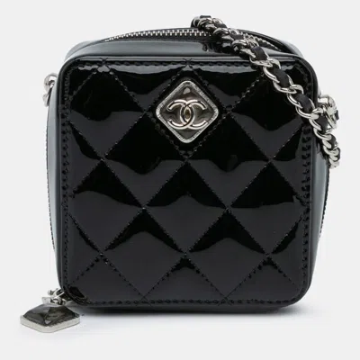 Pre-owned Chanel Black Cc Quilted Patent Diamond Resin Clutch With Chain