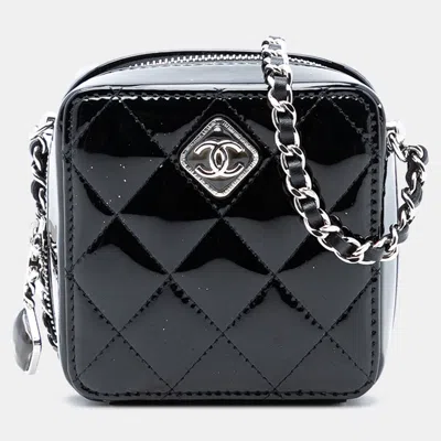Pre-owned Chanel Black Cc Quilted Patent Diamond Resin Clutch With Chain