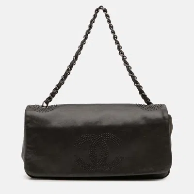 Pre-owned Chanel Black Cc Studded Lambskin East West Flap