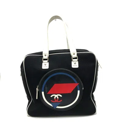 Pre-owned Chanel Black Cloth Shoulder Bag ()
