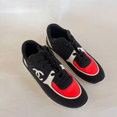 Pre-owned Chanel Black Fabric Cc Low Top Sneakers, 46
