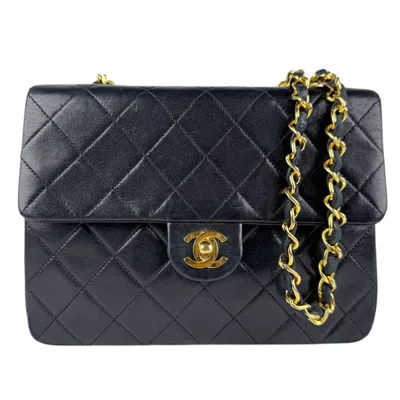 Pre-owned Chanel Black Gold Leather Metal Shoulder Bag ()