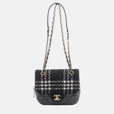Pre-owned Chanel Black Grey Small Cc Wool Tweed Flap