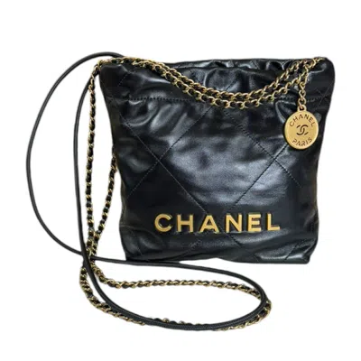 Pre-owned Chanel Black Handbag Shoulder Bag ()