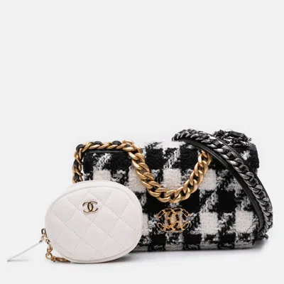 Pre-owned Chanel Black Houndstooth Tweed 19 Wallet On Chain