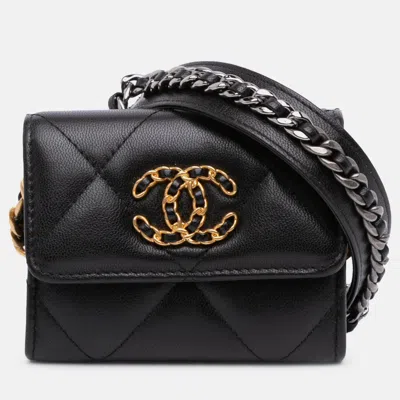 Pre-owned Chanel Black Lambskin 19 Flap Coin Purse With Chain