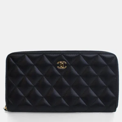 Pre-owned Chanel Black Lambskin Cc Zip Wallet