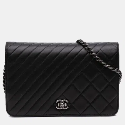 Pre-owned Chanel Black Lambskin Coco Boy Wallet On Chain