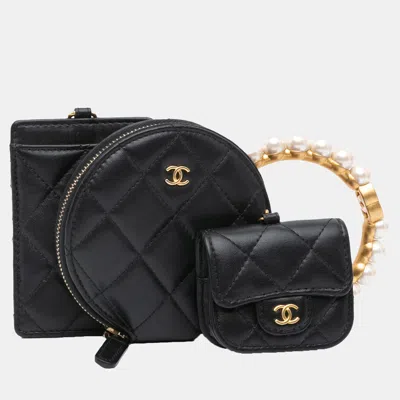 Pre-owned Chanel Black Lambskin Pearl Crown Cc Wristlet Multi Pouches
