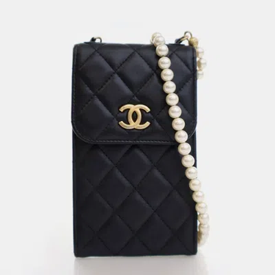 Pre-owned Chanel Black Lambskin Pearl Phone Holder