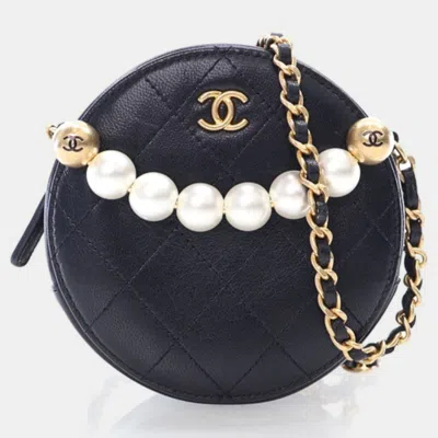 Pre-owned Chanel Black Lambskin Pearl Round Clutch