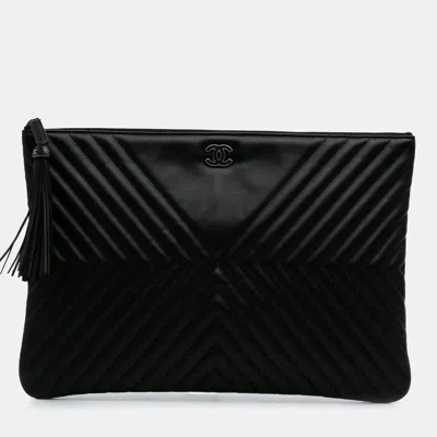 Pre-owned Chanel Black Large Diagonal Chevron Calfskin Tassel O Case Clutch
