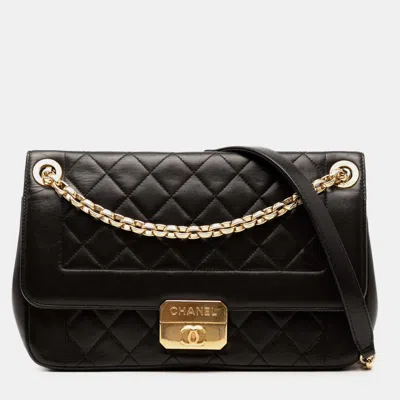 Pre-owned Chanel Black Large Lambskin Chic With Me Flap